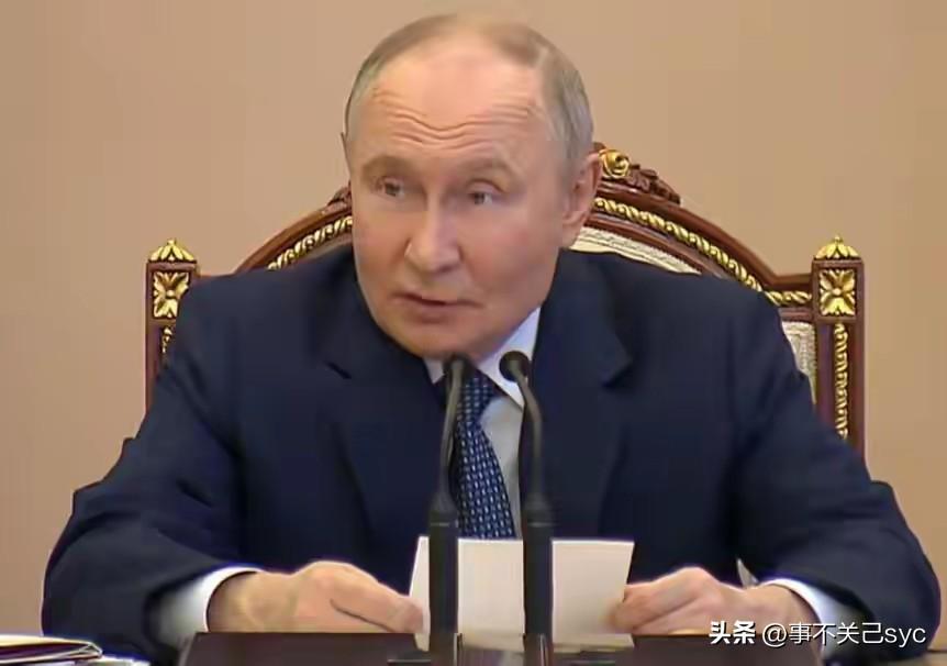 俄通社报道，俄罗斯总统普京祝贺朝鲜劳动党总书记金正恩再次当选朝鲜国务委员长。
