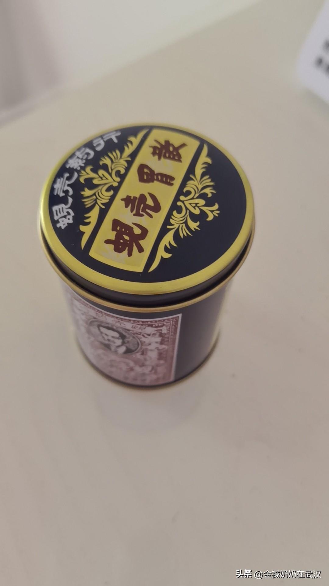 今天收到了一份格外珍贵的包裹，拆开的那一刻，心里满是说不尽的感动。
 
我平日里