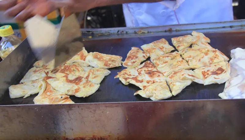 2月6日据海报新闻，飞饼师傅被认定外籍专家发慰问费 ，每人发放1000元，湖南邵