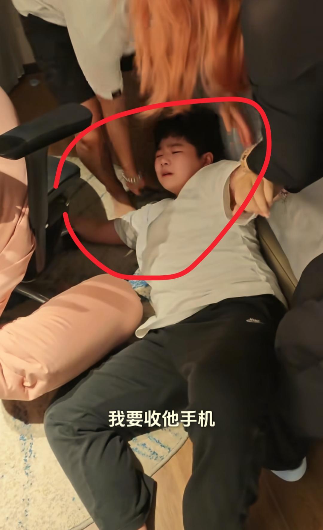 现在全网最后悔的男人就是路哥了吧！
不是因为夏令营的钱打了水漂，也不是因为跟路嫂