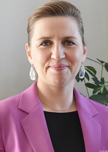 丹麦若是把格陵兰岛丢了，那么就剩下4.3万平方公里的领土了，将成为欧洲的一个小不