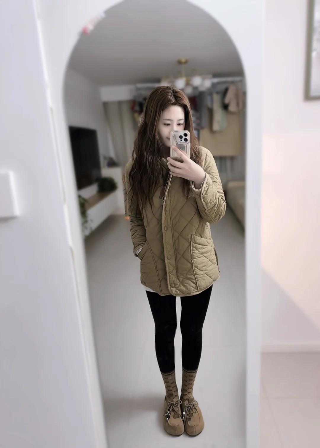 天津今天零下了吧
我的春天时刻 今天是外边也冷，家里也冷啊一秒入冬