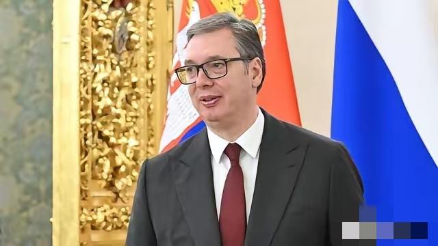 武契奇这话戳穿了多少国家的遮羞布！美国一声令下，150多架飞机突袭委内瑞拉，抓走