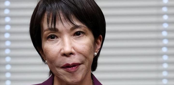 在国际政治这场没有观众的博弈中，有些国家总爱在他国的纷争里下注，隔着一片海便以为