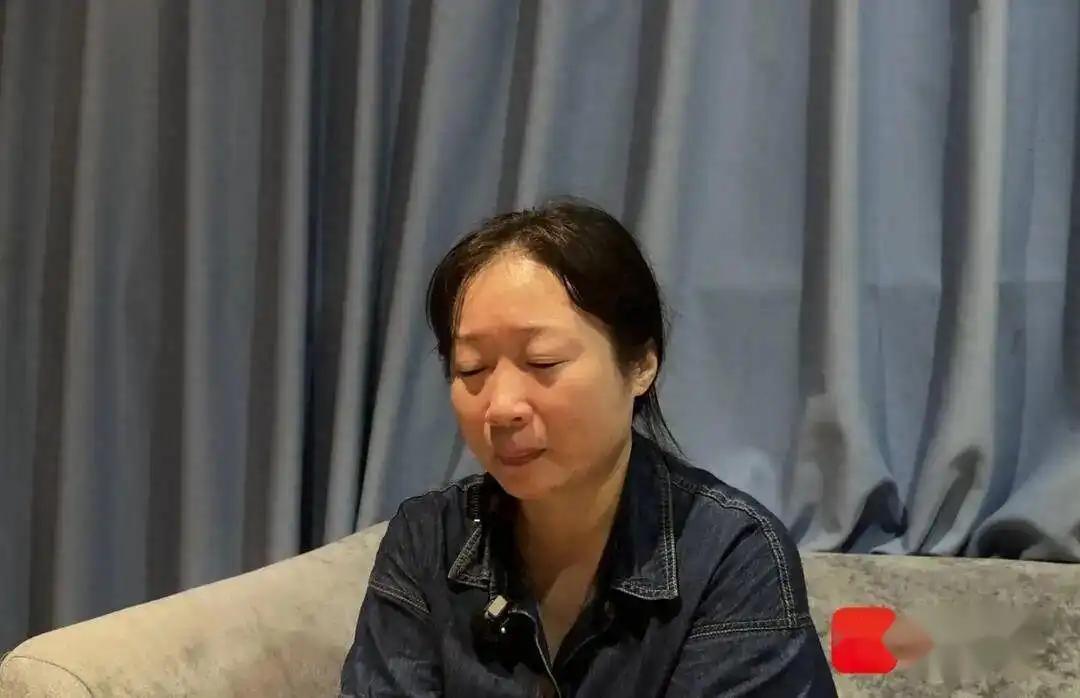 
26岁精神病男子当街行凶致1死6伤，死者家属：他作案时处于发病期，但还知抢钱