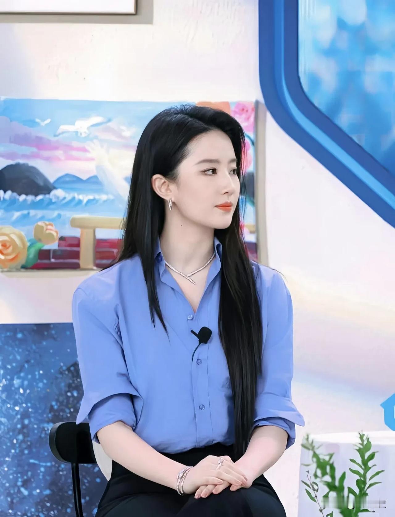 讲真的，刘亦菲如果能获奖的话，这对于一个女演员来说，这肯定是对她的肯定。

但是