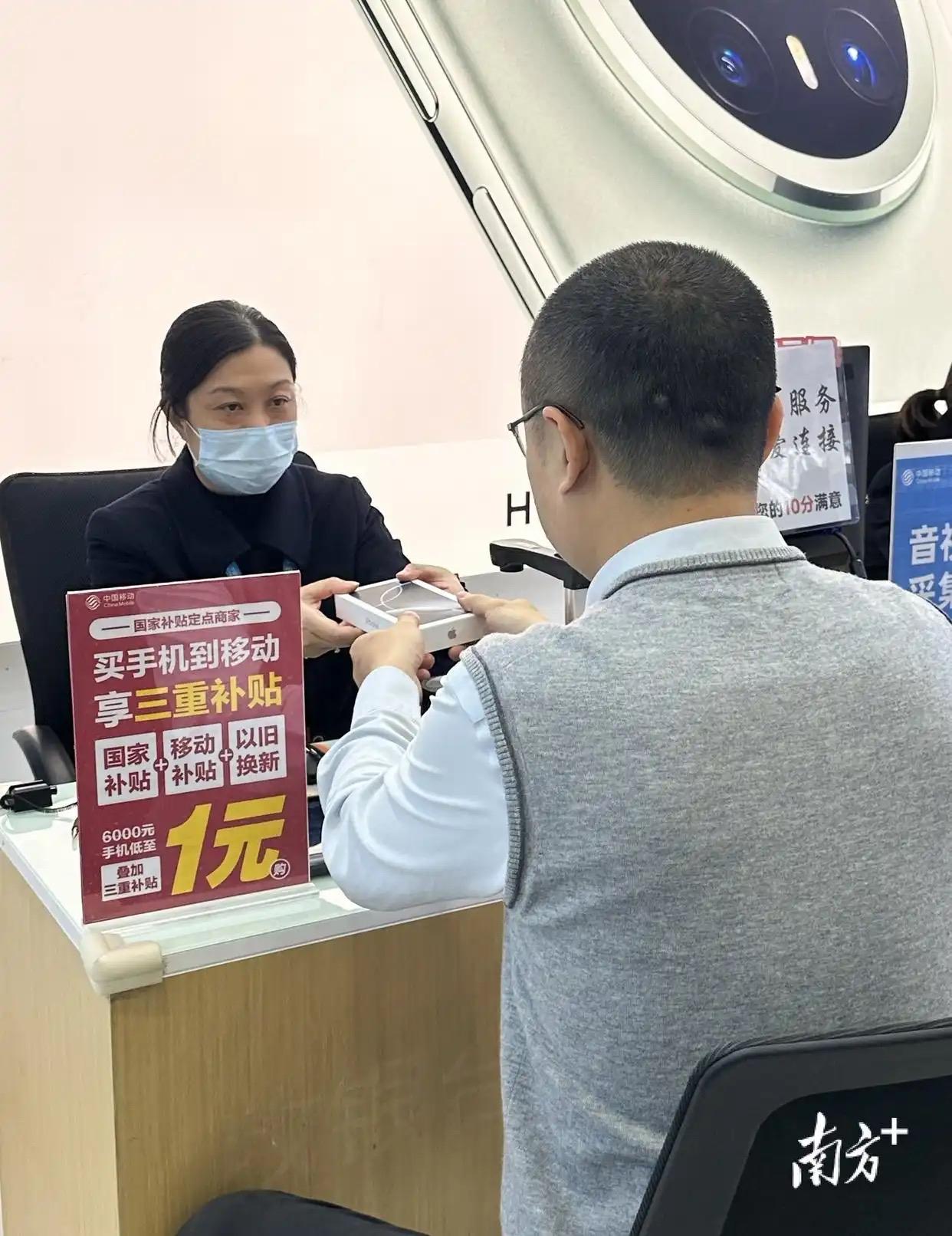 在现代社会，手机已成为人们生活中不可或缺的一部分。无论是工作沟通、娱乐休闲，还是