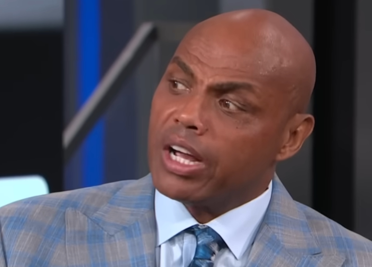 巴克利在ESPN的节目中谈到了对湖人和艾顿的看法：“这个联盟里有两个人将决定所在