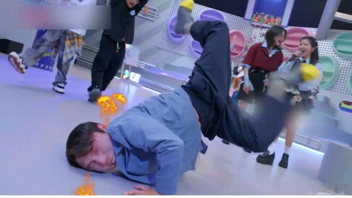 何广智一期做了六次地板动作 街舞舞台上的何广智太耀眼！他带着苦练的地板动作惊艳亮