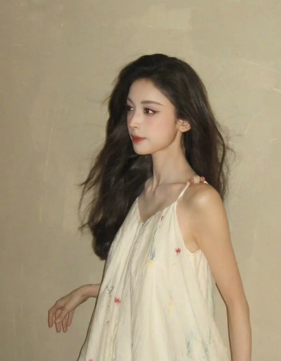 娜扎。