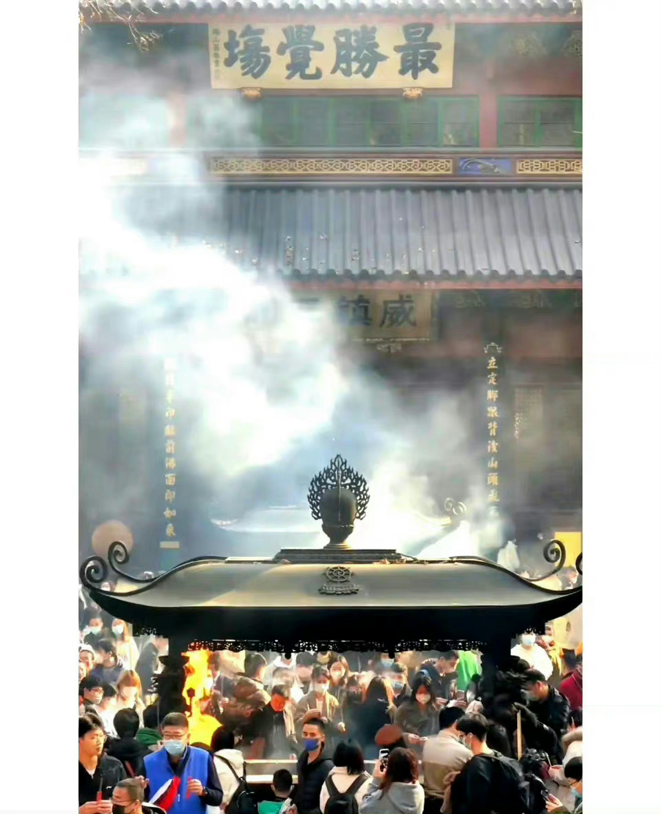 不管你写下什么，都会在八月显灵。 ​​​