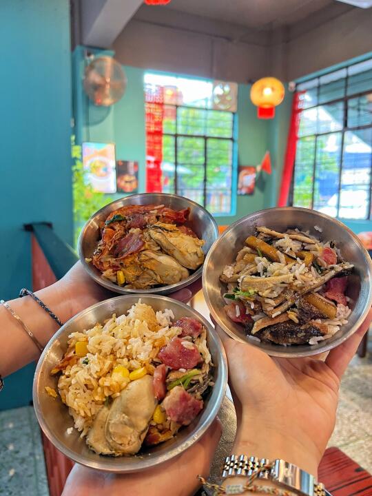 又来吃喜欢的煲仔饭…吃N遍都吃不腻…
