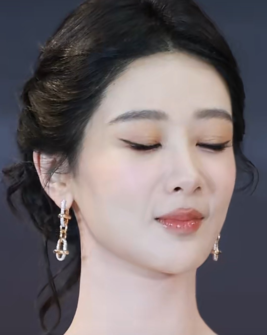 主页没眼看