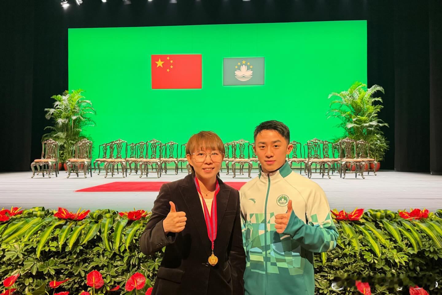 朱雨玲：🇨🇳🇲🇴2026新故事 未来值得期待✨✨朱雨玲获授体育功绩勋章