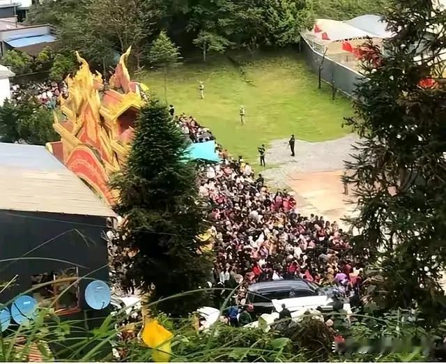 看来美国等不及了，各种势力纷纷在我国周边国家开始下场，他们擅长制造动乱，利用金钱