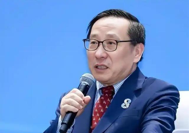 不必否认，中国的军事实力现在一定比美国强，所以无论美军在台海喊的多嚣张，现在美国