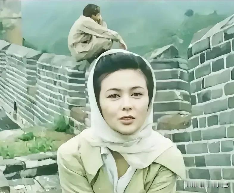 这女孩对我说“一直只爱刘德华”！
那这个女孩是谁呢？
有人说是关之琳
有人说是张