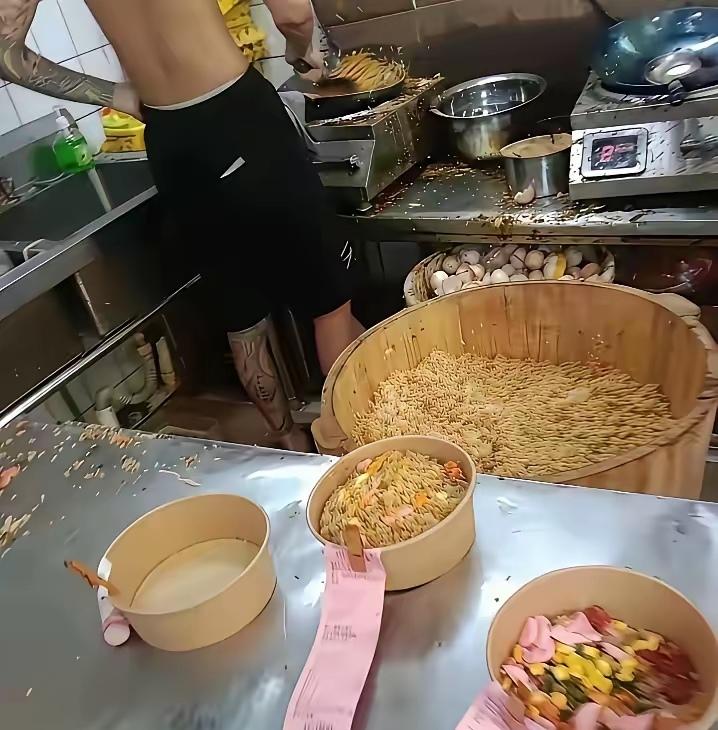 当你想点外卖的时候
先看看这些照片
或许会带给你一些不一样的“灵感”
当你决定要