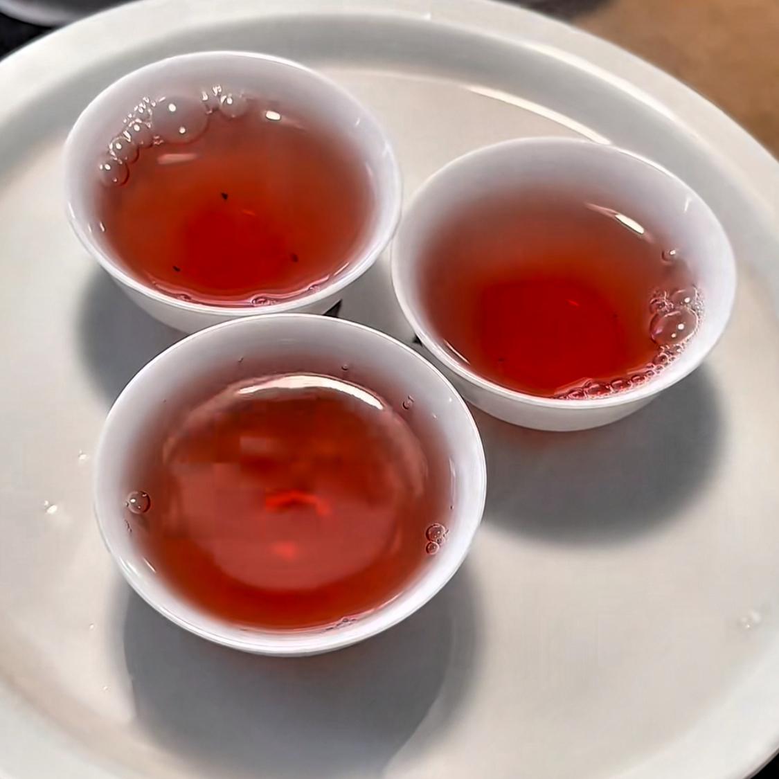 31天没有碰普洱茶生普了，自从3月27日自驾从东莞搬家到东北沈阳。

喝什么茶也