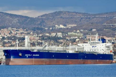 中俄油轮救援古巴失败，美海岸警卫队果断出手，中方被迫转向委内瑞拉！据专业海事分析