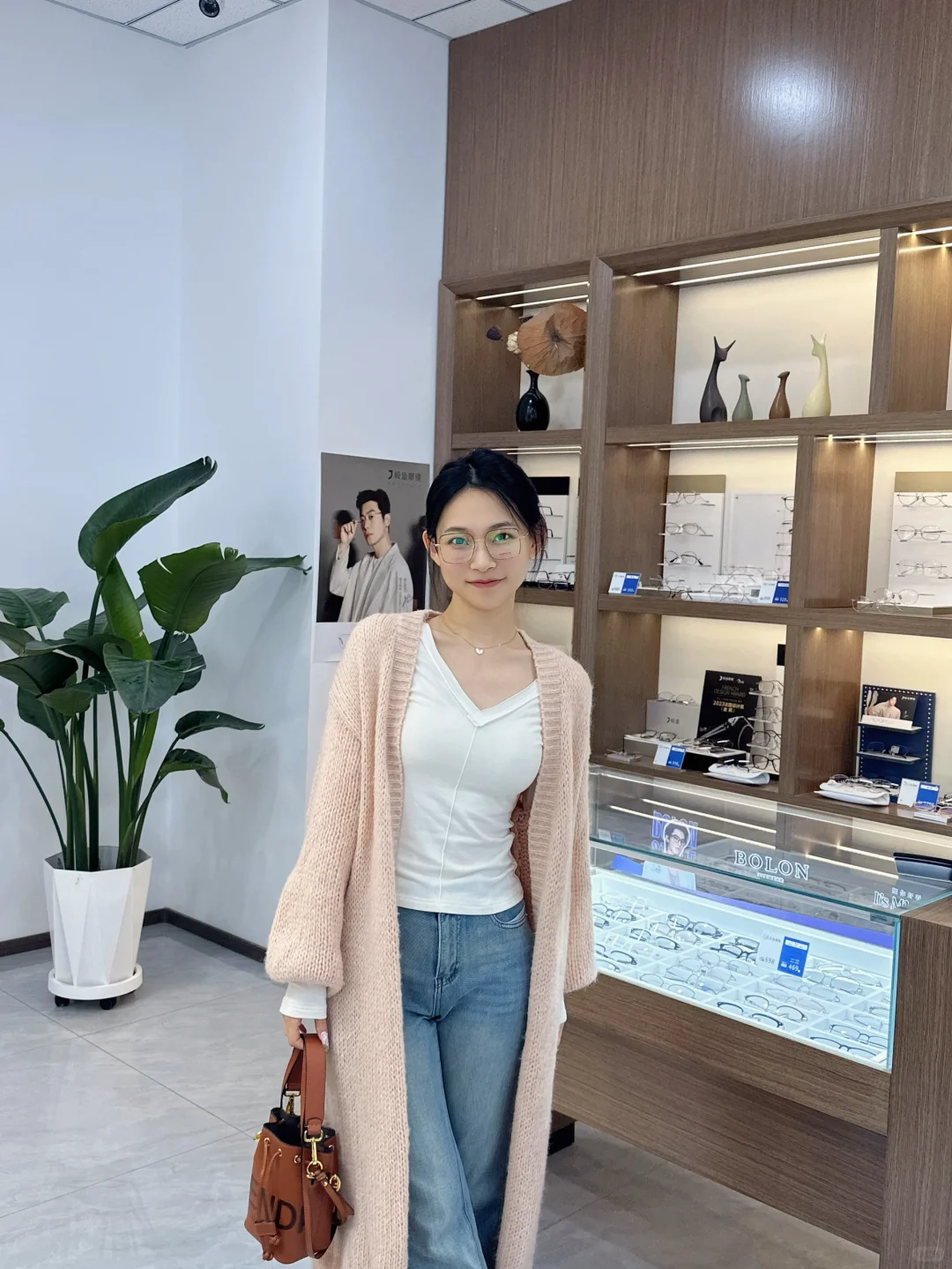 长春👓中庭长的女生🤓请把眼镜焊在脸上