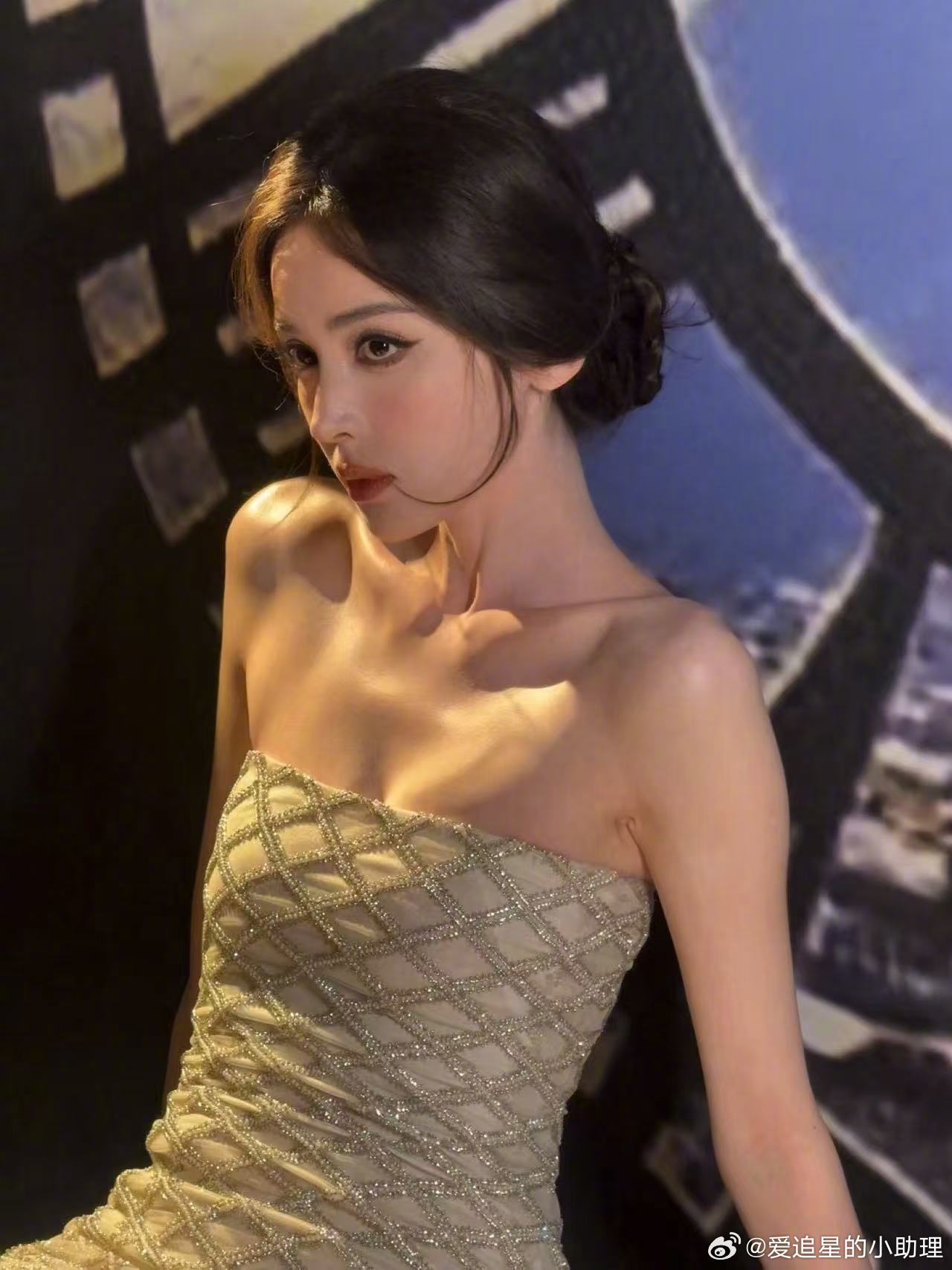 娜扎欧米茄活动路透娜扎欧米茄活动造型出来了，很美，像人鱼。 ​​​