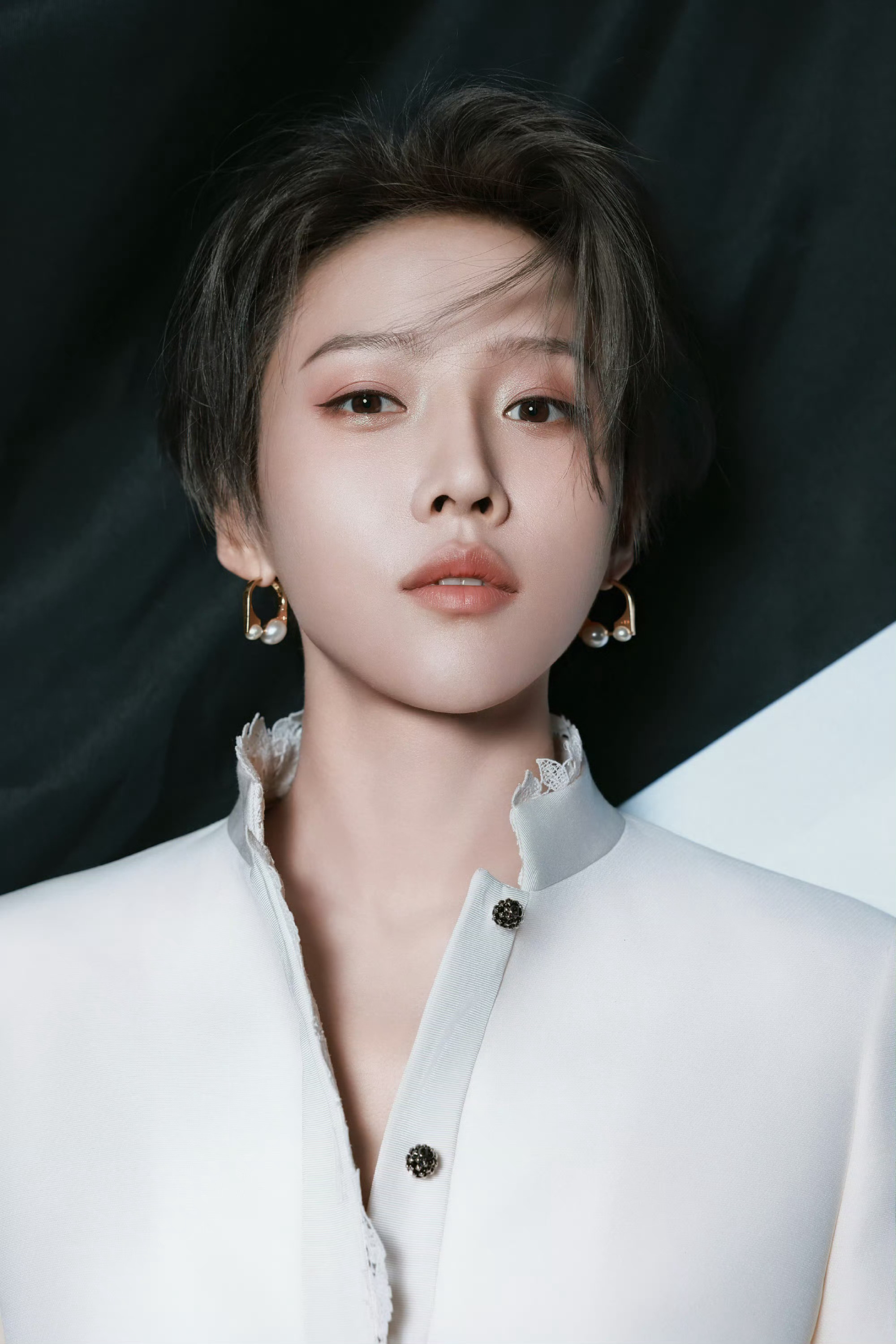 各种西装没有刘雨昕驾驭不了的，人帅身材好穿什么都好看！ 