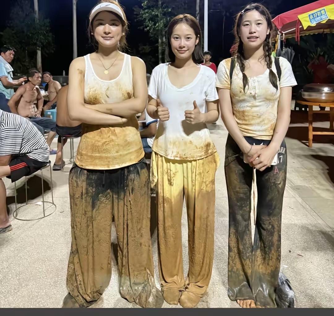 看完可乐团队这件事后，刷新了我对网红博主全新的看法，现在太多坐拥粉丝的博主，靠着