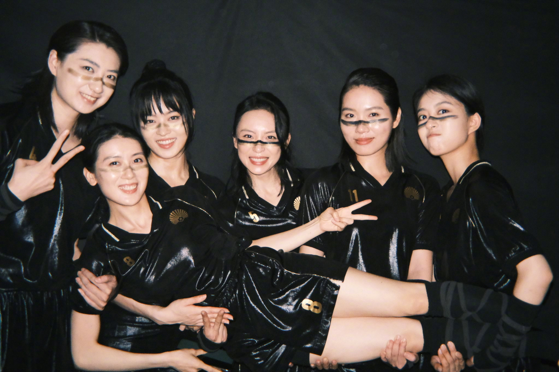 【#北大女学霸在功夫女足跑了个龙套#】#曾霜旖的演员资料去掉北大标签# 最近，周