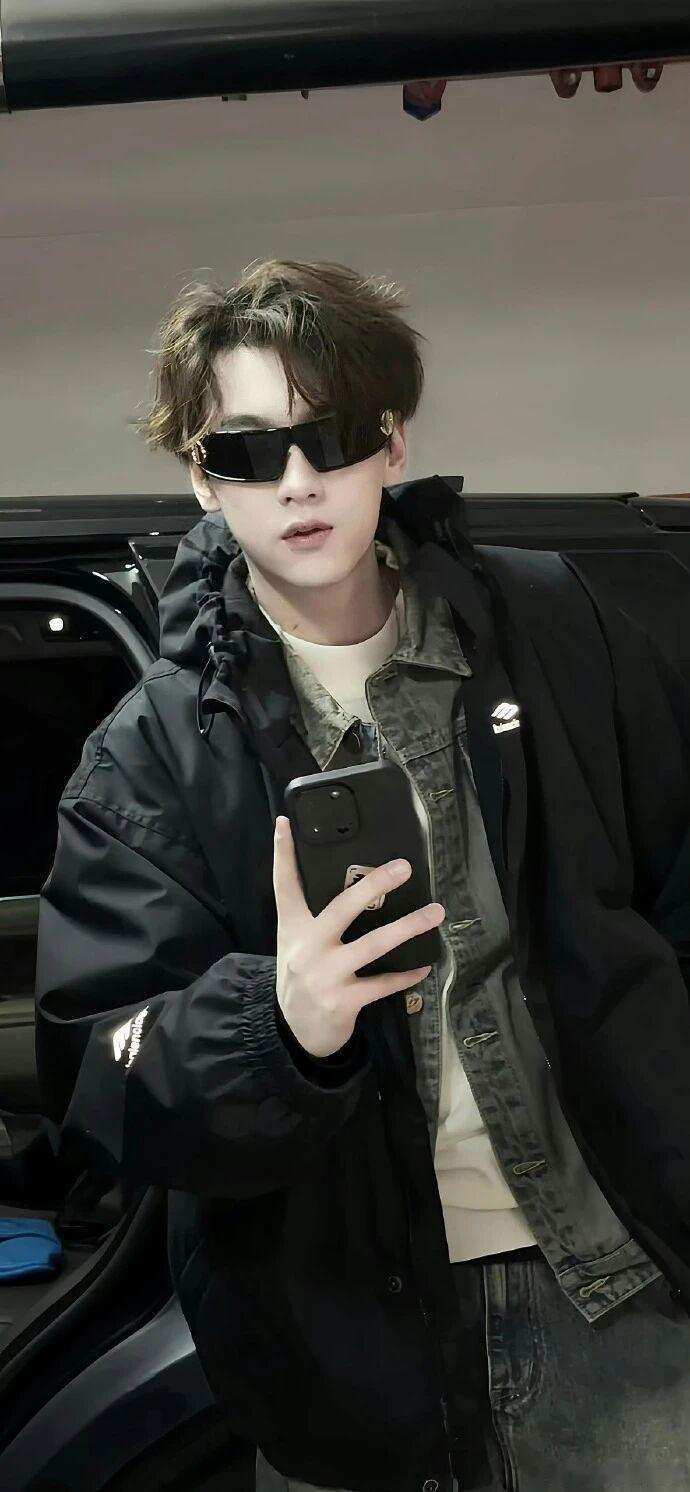 田栩宁梓渝肖战年度星光人物TOP3梓渝田栩宁肖战他们三个都好帅啊！我都不知道该如