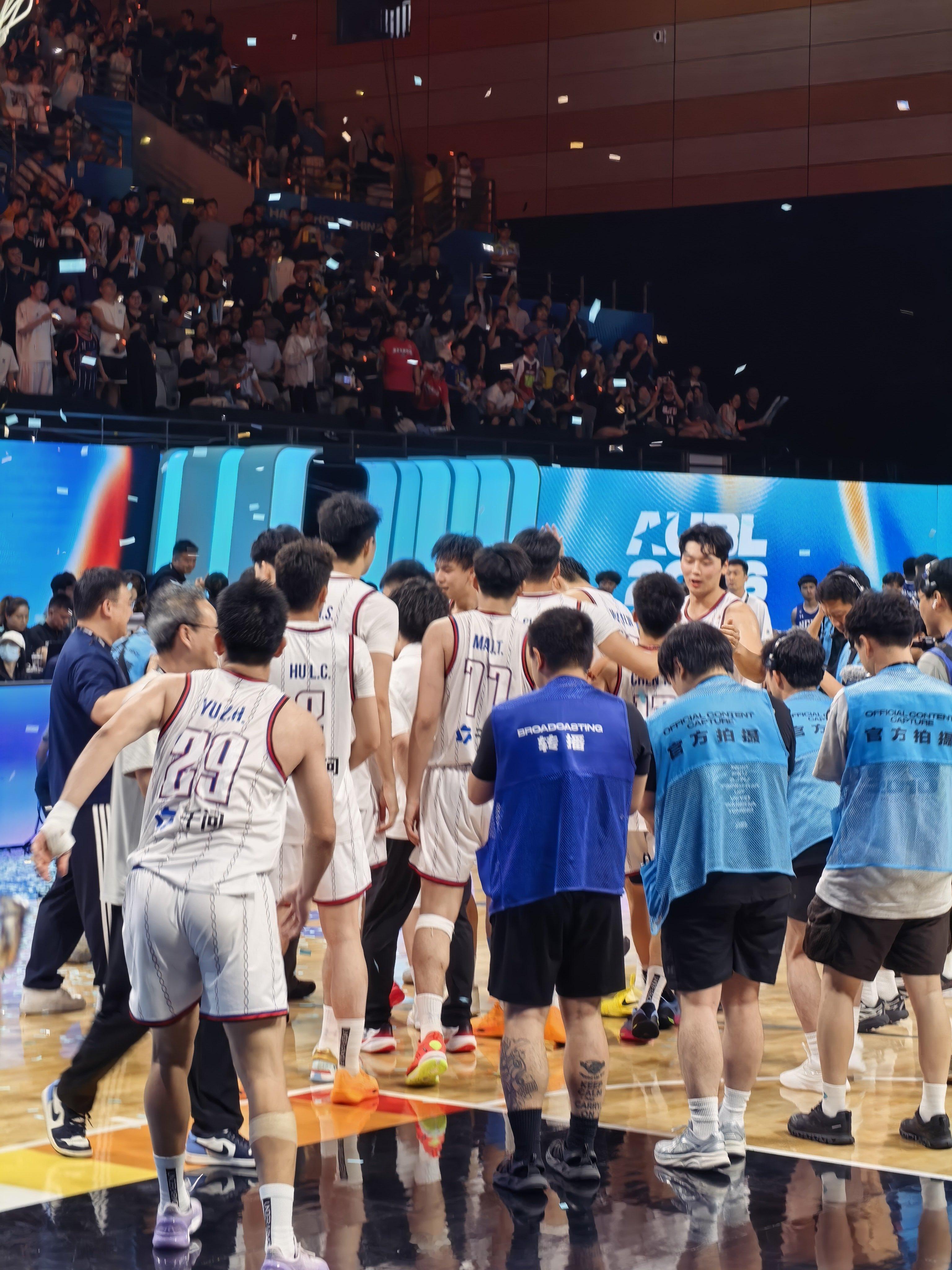 aubl2026AUBL 真……一黑到底了 杭州·滨江体育馆