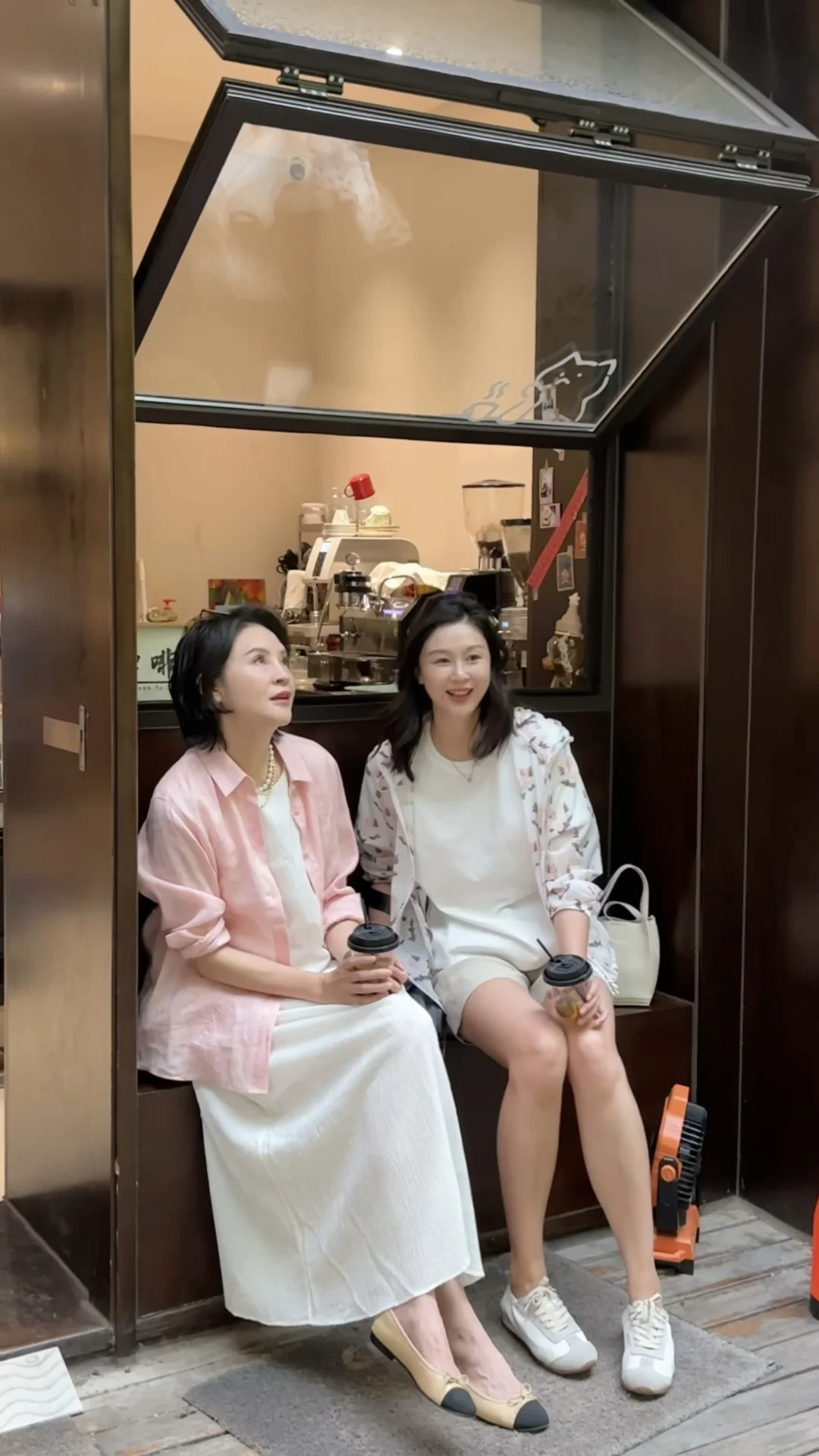 帅大叔的咖啡店