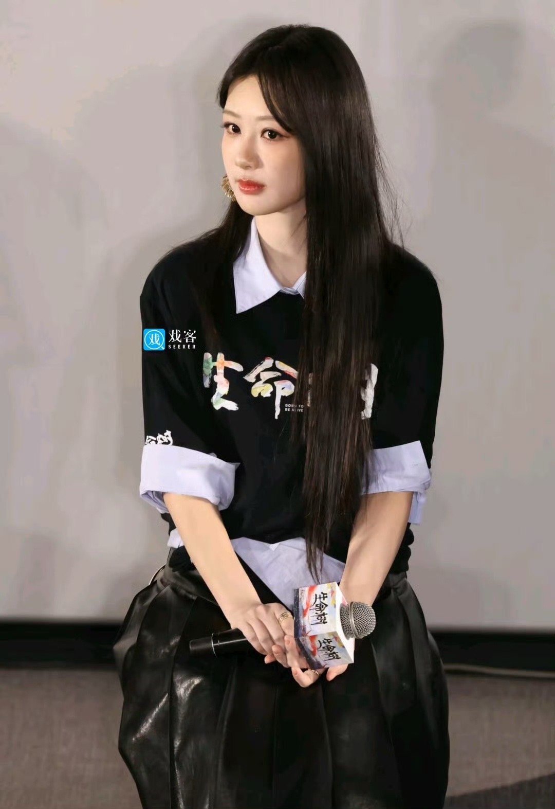 杨紫为上镜暴瘦15斤真的是吃苦耐劳的典范了，这也太敬业了，期待新剧