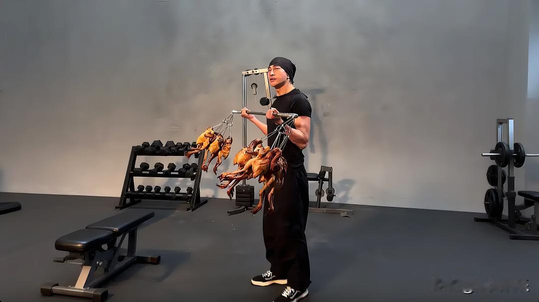 分享我这周有趣的事：手无缚鸡之力，何润东也太会玩了，这也算一个好梗吧！