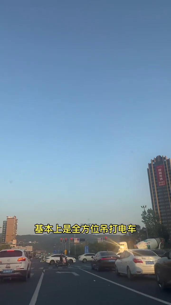这么说，油车除了省油比电车差一点以外，其他方面基本上是全方位吊打电车。
·一、高