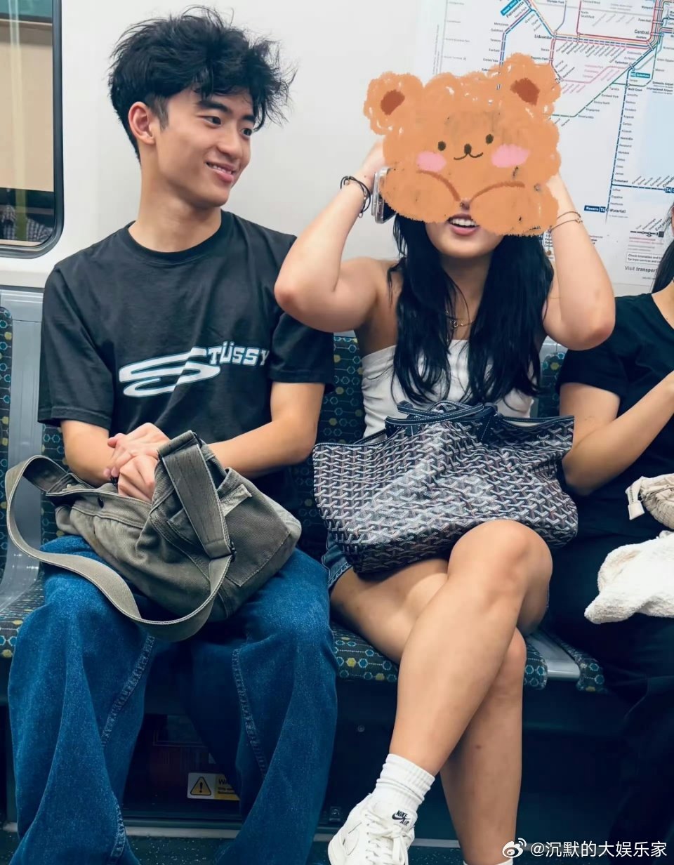 青春期谈恋爱无可厚非，女方还是素人，希望大家尊重两个孩子的关系，能给予他们更多私