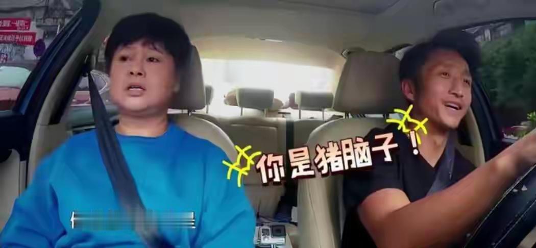 邹市明跟丈母娘一起的时候，总是像个做错事的孩子，说话行为动作都是小心翼翼的，费劲