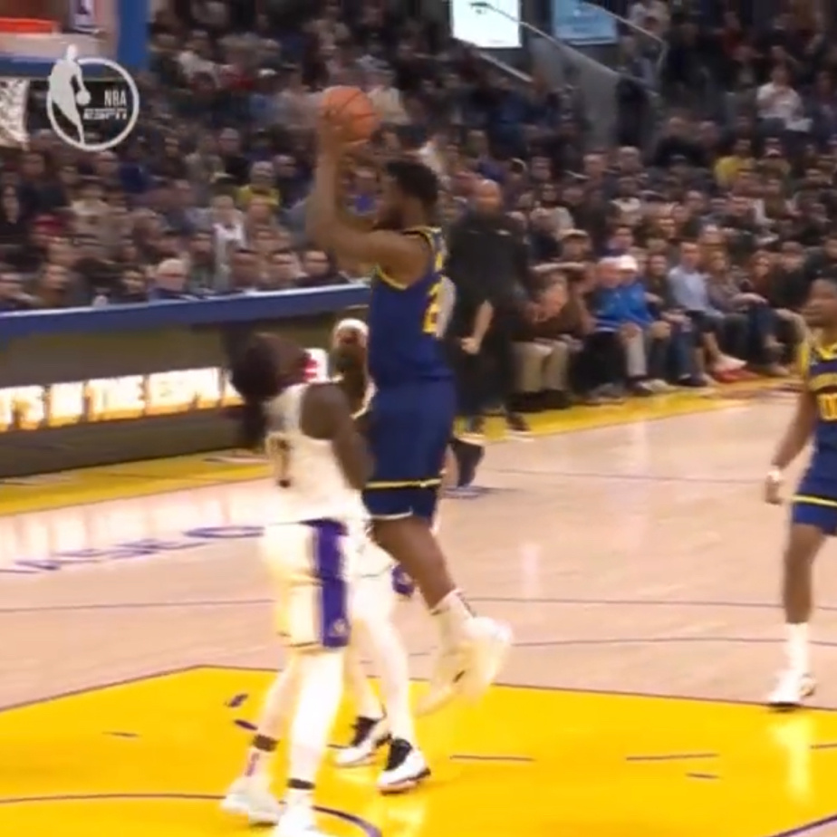 嘴哥太硬了！！！2+1打成！！！！#湖人vs勇士##为梦想开球# ​​​