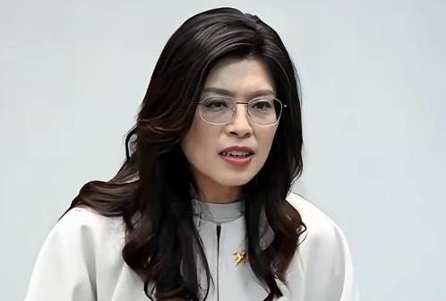 有人说了一个问题：假如郑丽文参访大陆回到台岛以后，赖清德把郑丽文抓起来了，大陆怎