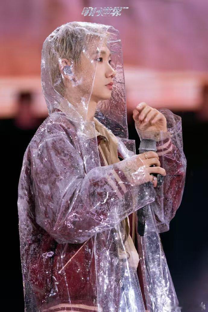 汪苏泷说见面可以打招呼但别拍我 谁刷到这段内容直接冲去沈阳！汪苏泷说演唱会结束后