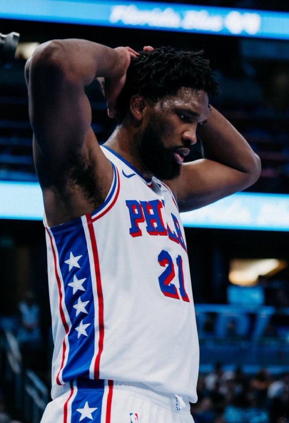 ESPN记者Sedano报道：乔尔·恩比德因阑尾炎手术，尚未开始篮球相关训练，首