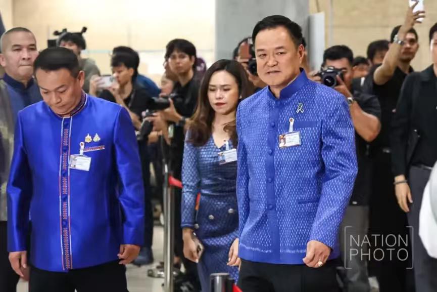 佩通坦还是有机会的，阿努廷运气不好，刚上任就遭遇了能源危机。泰国总理阿努廷2.0