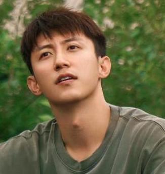 燃情时代厂院群像剧《岁月有情时》已于2月20日（大年初四）开播。
该剧在北京广电