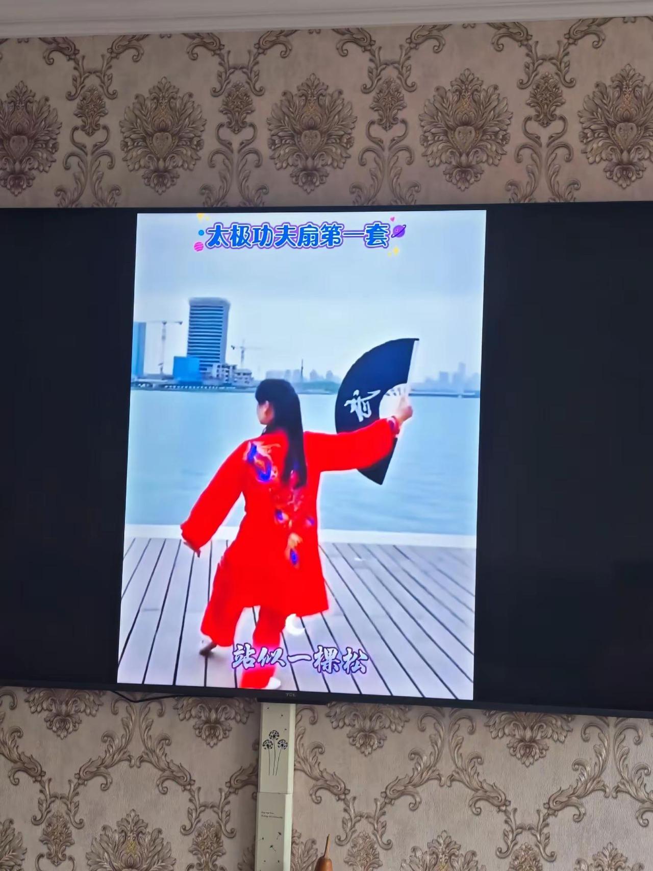 这是什么神仙体质，我的委屈总是莫名被天助魔咒代替我施以惩罚，爽歪歪！