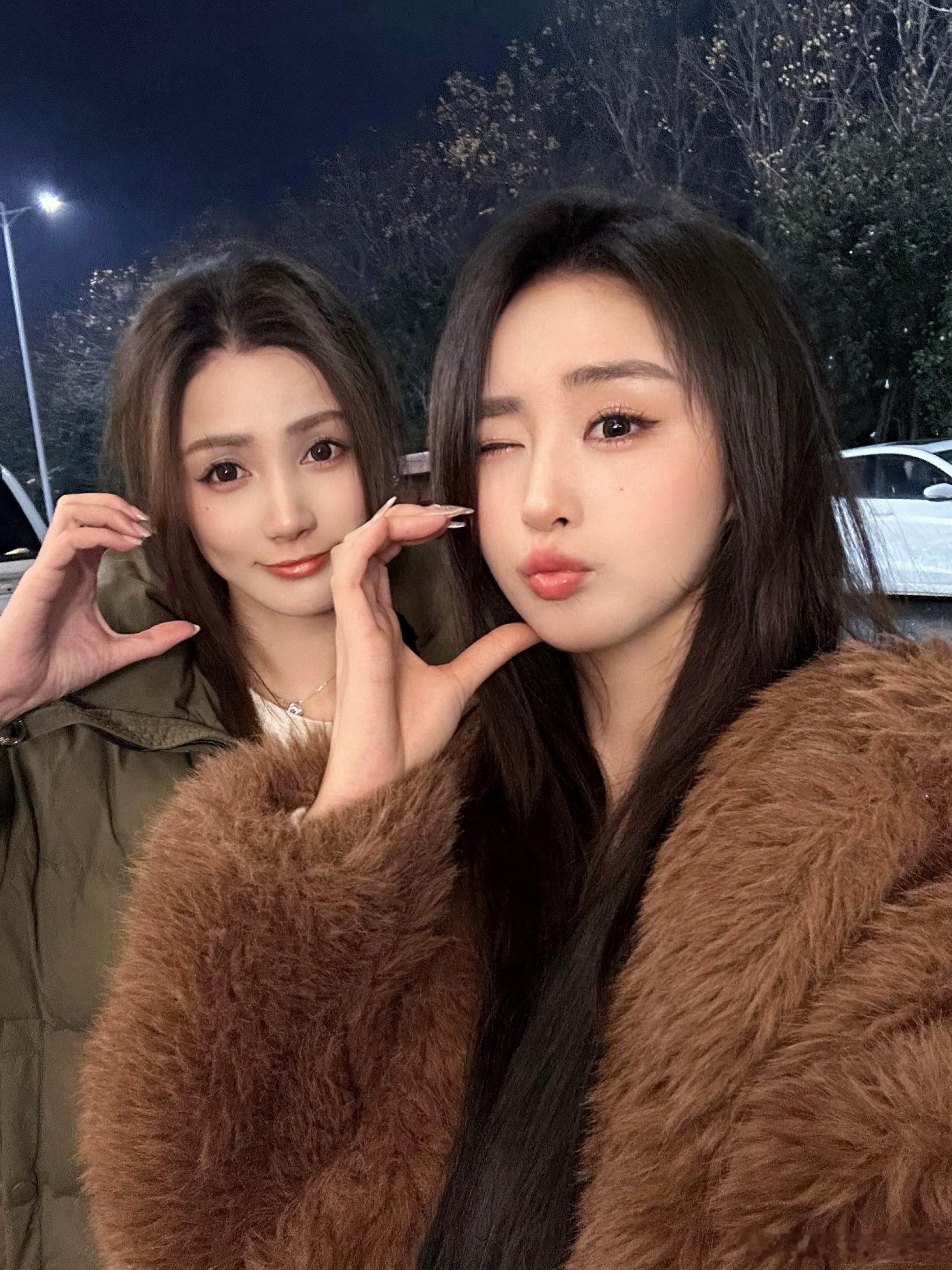到处都是小雪人儿（不许吐槽我眉毛） ​​​