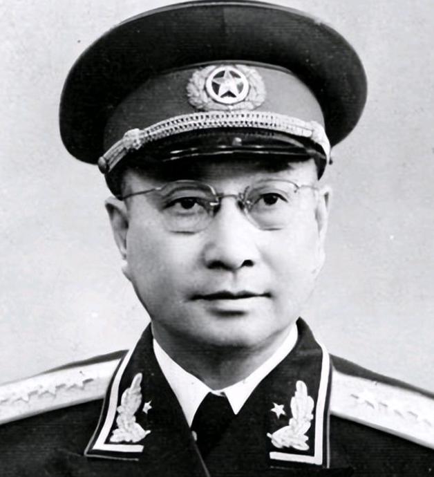 1953年，陈赓怎么也没想到，自己的车竟然会被一个交警拦下来。更让他没想到的是，