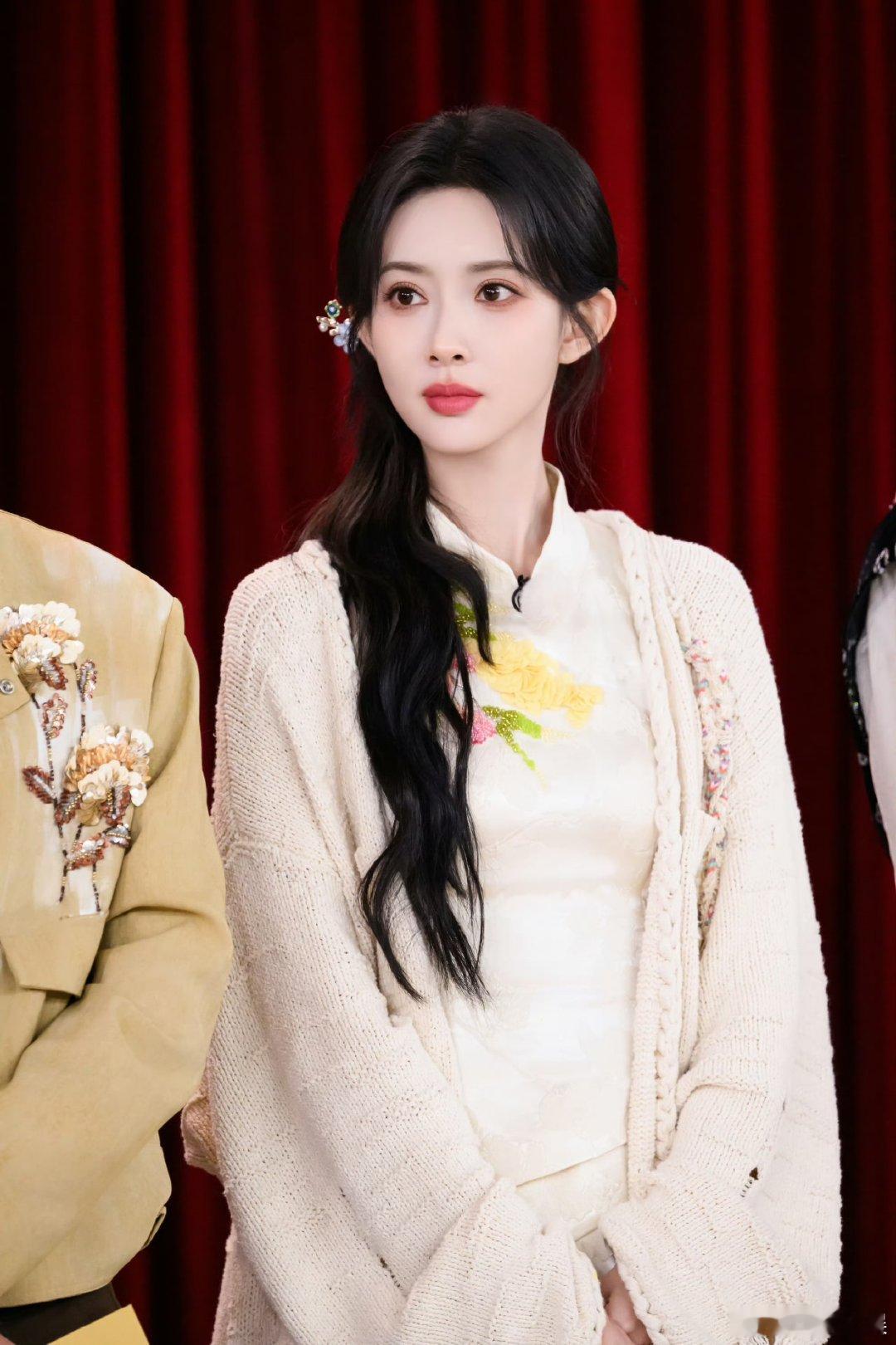 奔跑吧像是火上浇油 争议正盛却只发孟子义奔跑动图，不辟谣不解释，这波操作真的太耐