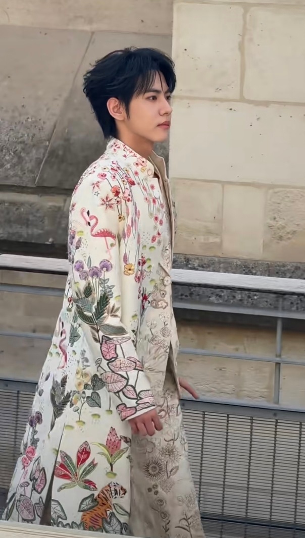 女王来了 