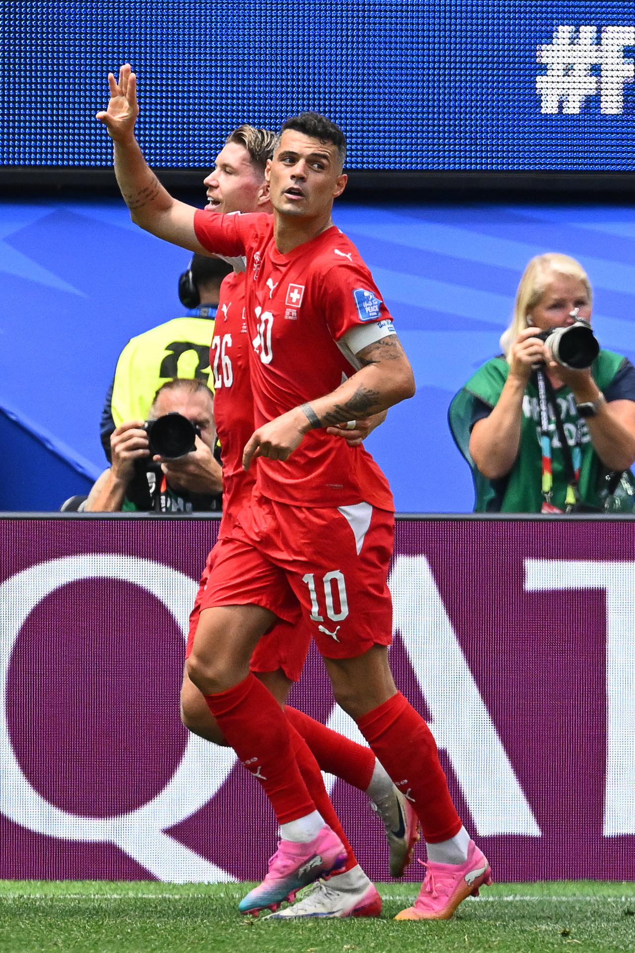 全场比分丨瑞士 4-1 波黑

⚽️扎卡打进一粒点球

2名英超球员登场🔽
