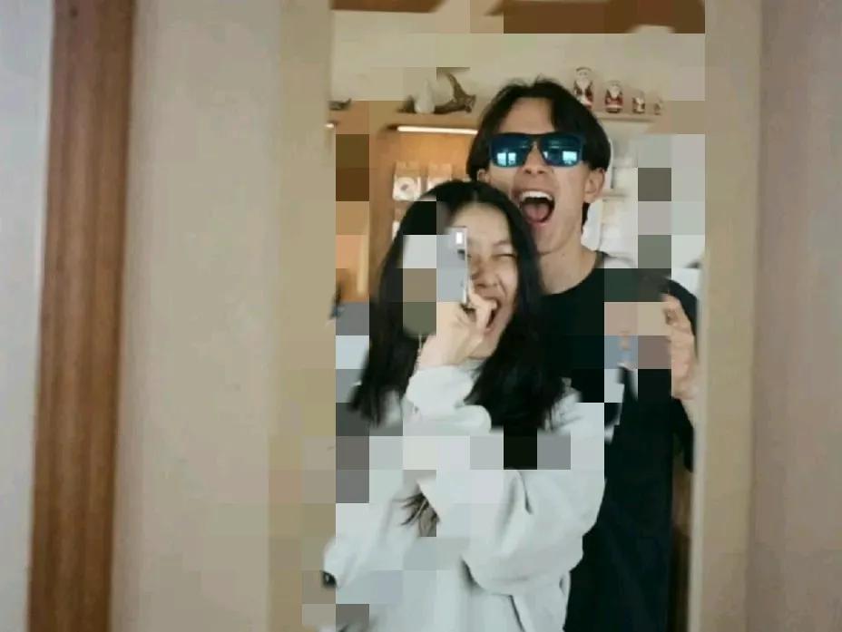 陈奕迅女儿，被曝大瓜！

8月26日下午，久未露面的陈奕迅女儿被曝大瓜，19岁的